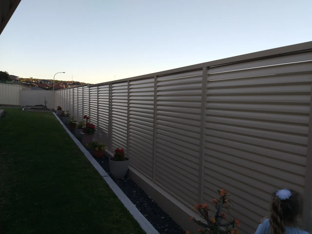 Fence3-f445d91a-1280w